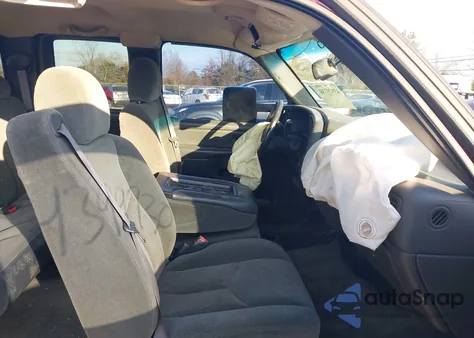 2004 Chevrolet Silverado 2500Hd Ls from USA, damaged, VIN 1GCHK29U34E128644